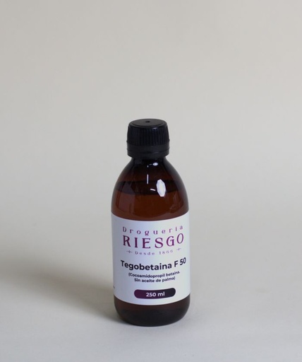 Tegobetaína F 50 (Cocoamidopropyl Betaina Palm Oil Free)